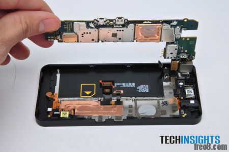 blackberry-z10-teardown,L-A-372718-13.jpg