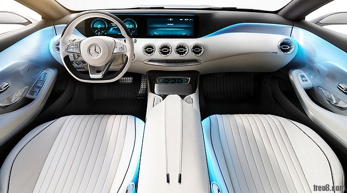 qnx-mercedes-interior.jpg