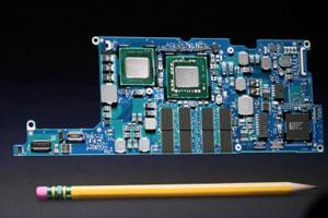 2GB DDR2 667内存固定在主板上，不可更换